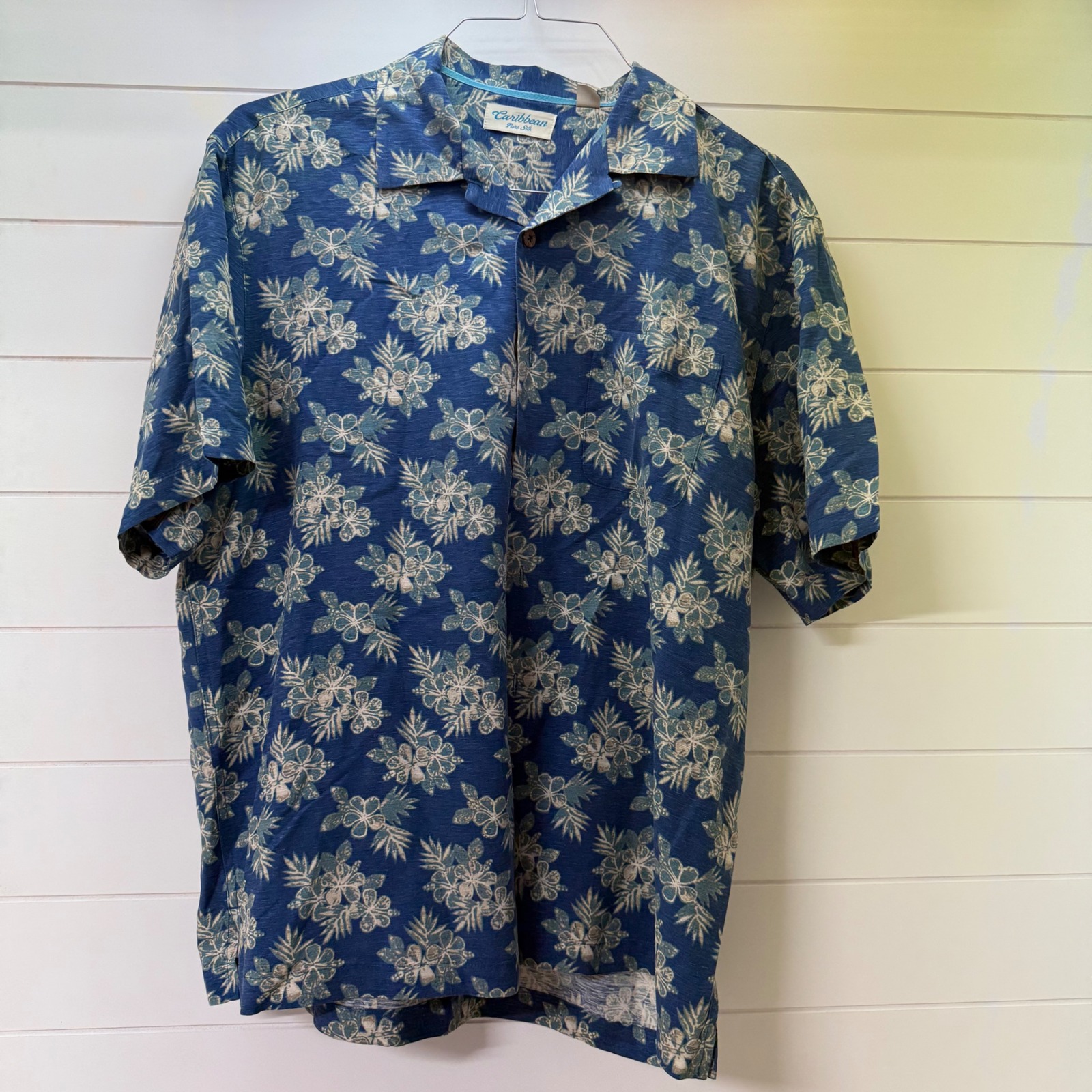 Caribbean Pure Silk Mens Large Blue Tropical Floral Short Sleeve Hawaiian Shirt